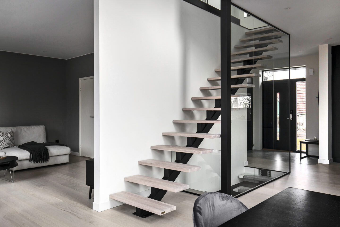 Invändiga glasdörrar